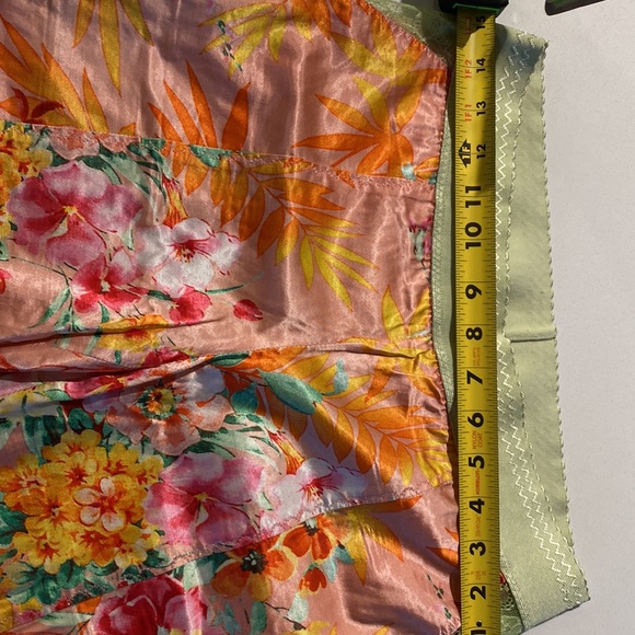 *Vintage* gently worn Dolce and Gabbana floral leggings - Picture 8 of 9